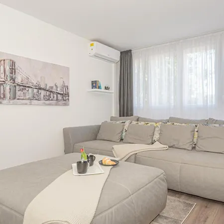 Lejlighed Apartman Holiday *